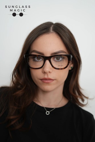 PRADA PR A18V - ​17N1O1 - ​52 Optikai keretek Dark Havanna Cat Eye (Macskaszem)